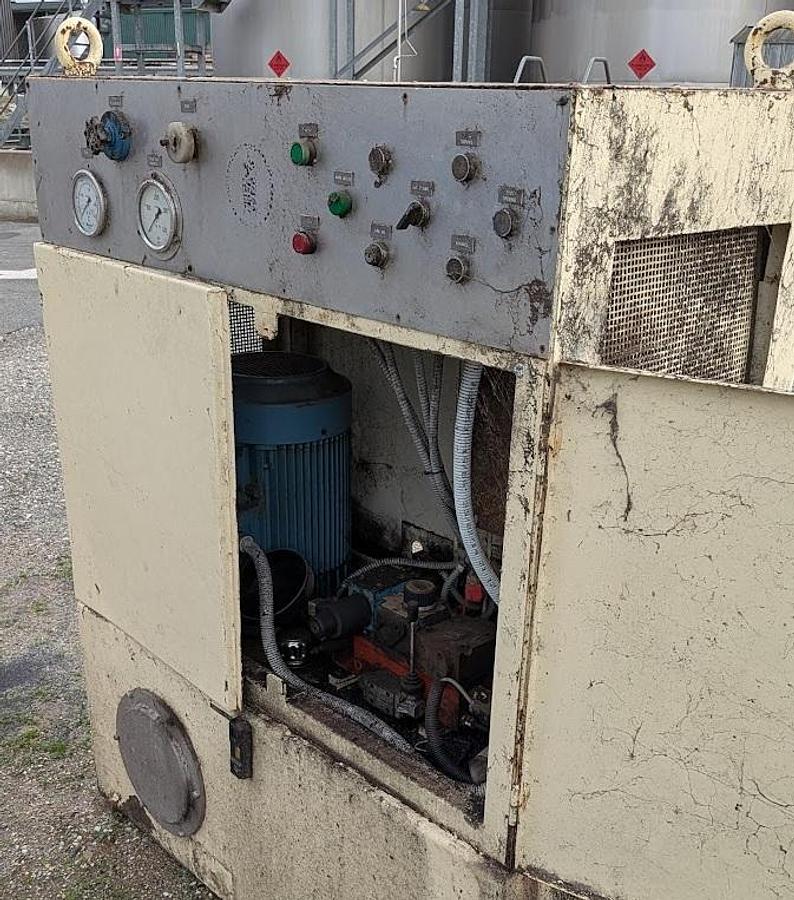 Used MARZOLA KANGURO - 1000 PROGRESSIVE DRAINING GRAPE PRESS