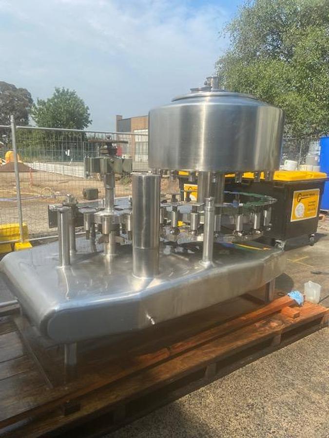 Used FEDERAL 1585GWSX4/185R955