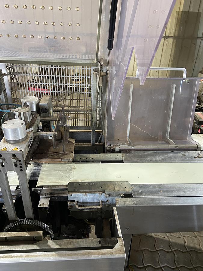 Used FUJI FW 3400 ALPHA 2 High Speed Horizontal Form, Fill & Seal Machine