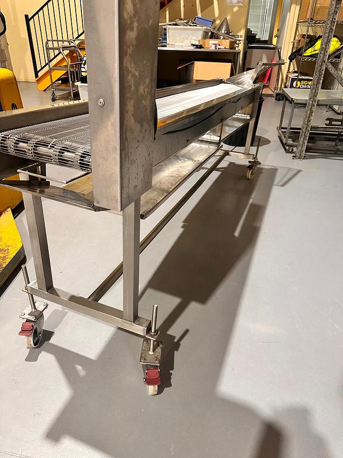 Used JC DESIGNS CONTINUOUS GAS FIRED DEEP FRYER