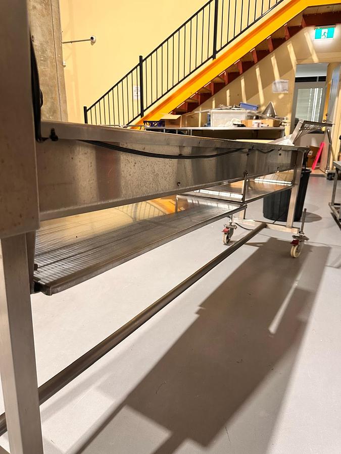 Used JC DESIGNS CONTINUOUS GAS FIRED DEEP FRYER