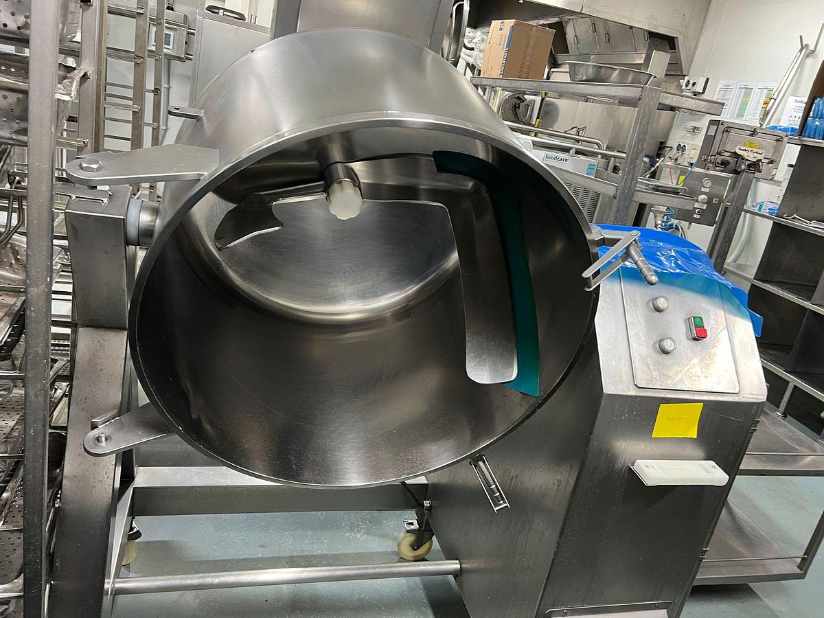 Used VAKONA Mpdel 300 FM