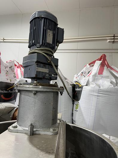 Used MAURI BROTHERS & THOMSON ENGINEERING 350 litre steam jacketed Kettle with scraped surface agitator