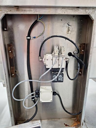 Used SETON'S  MINIMAX 4 across Sausage Roll Line