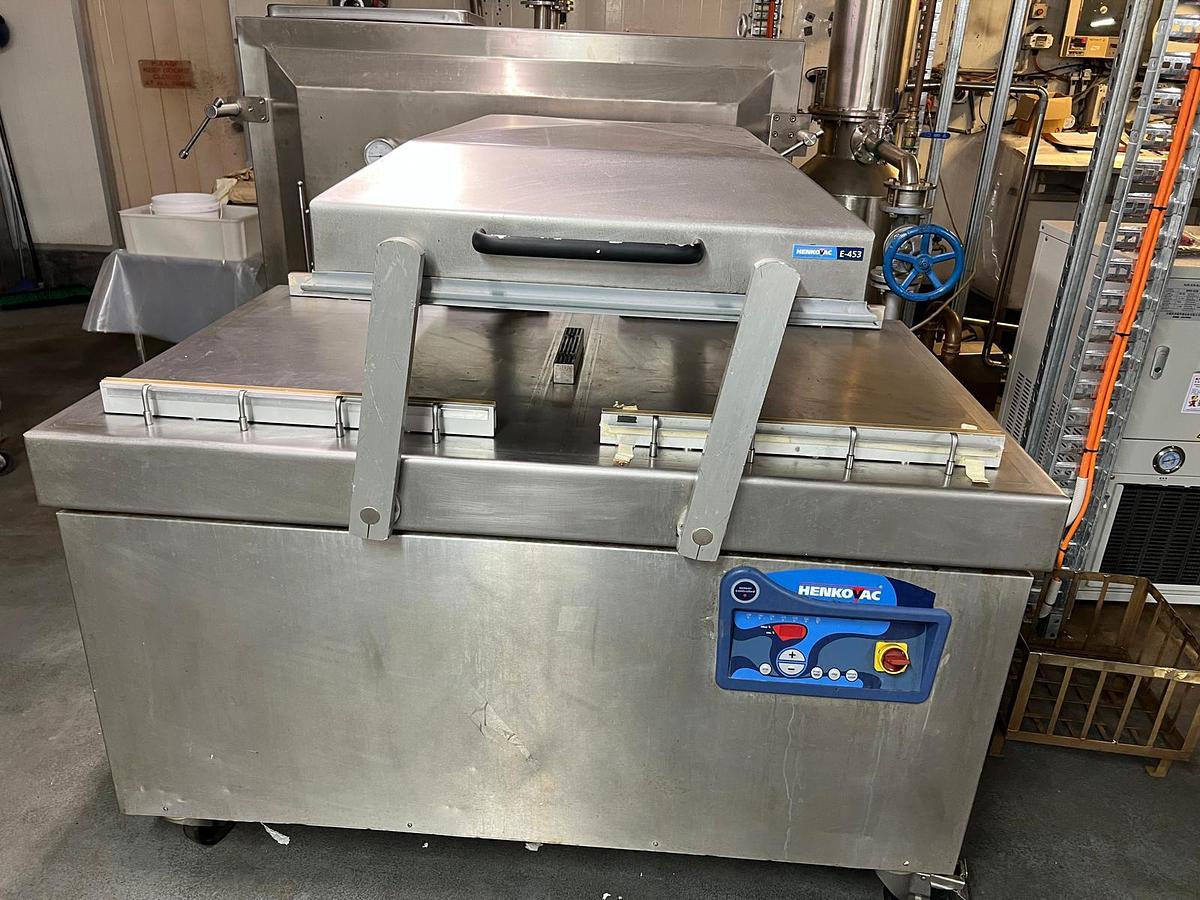 Used HENKOVAC E-453 Double chamber Vacuum Packaging Machine