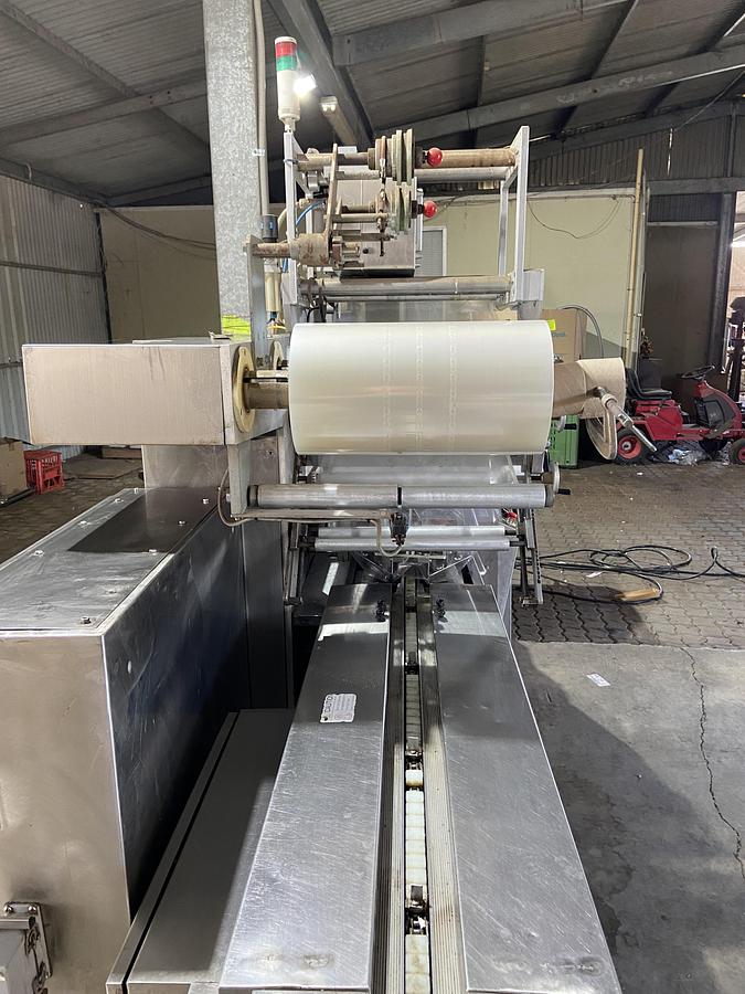 Used FUJI FW 3400 ALPHA 2 High Speed Horizontal Form, Fill & Seal Machine