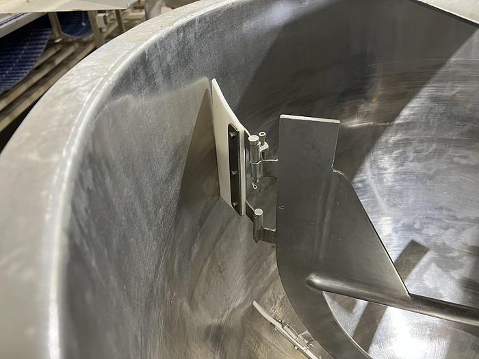 Used MAURI BROTHERS & THOMSON ENGINEERING 350 litre steam jacketed Kettle with scraped surface agitator