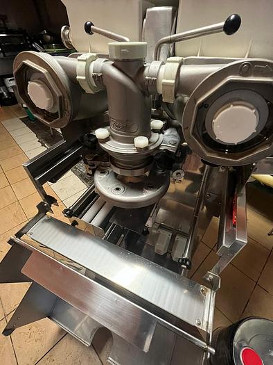 Used 2009 RHEON KN135 delivered in 2009 but NEVER used ot plugged in