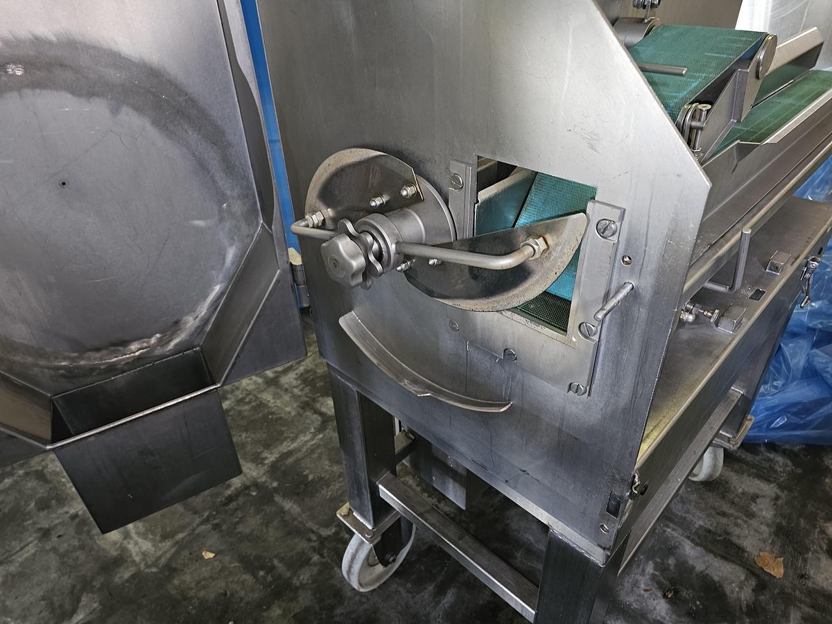 Used 111  KRONEN Slicer with Infeed Belt