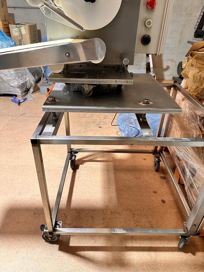 Used DEIGHTON  FORMATIC PATTY FORMER