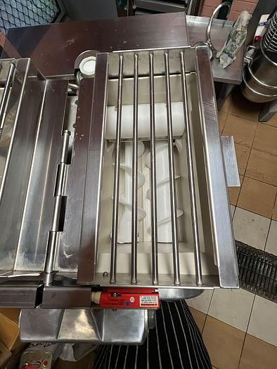 Used 2009 RHEON KN135 delivered in 2009 but NEVER used ot plugged in