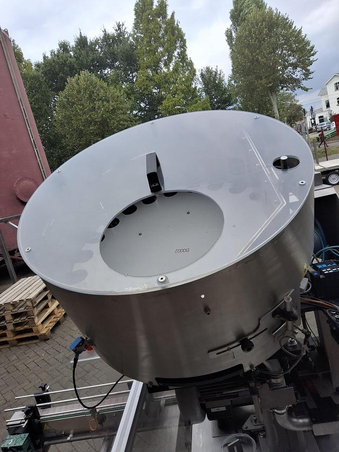 Gebruikt Press and screw capper Sneyders