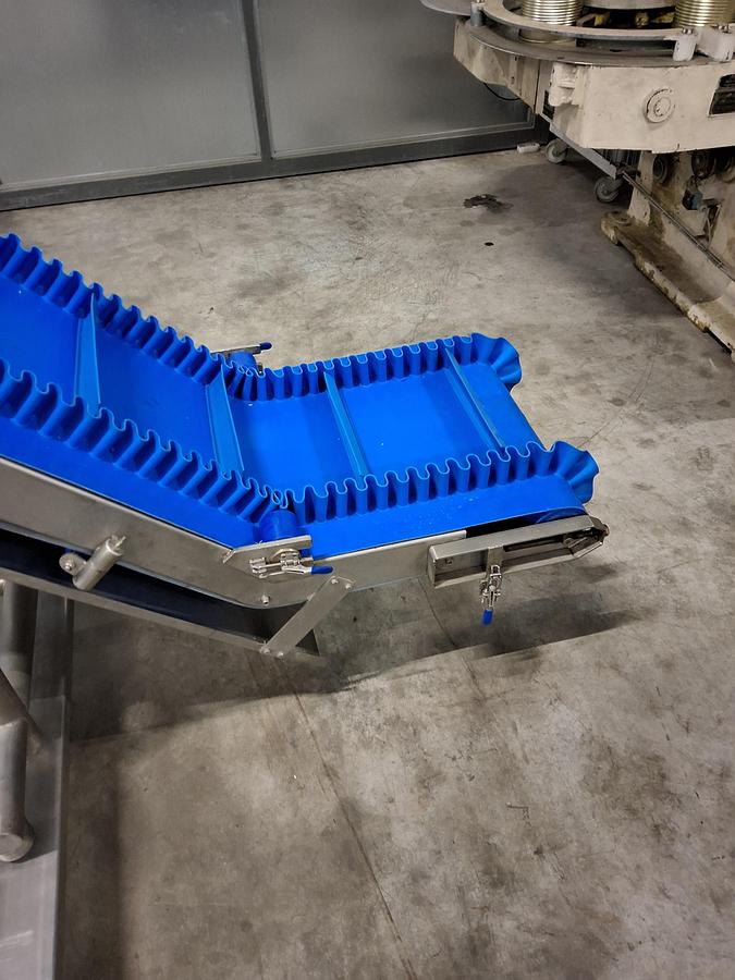 Gebruikt Upfeed conveyor / product elevator