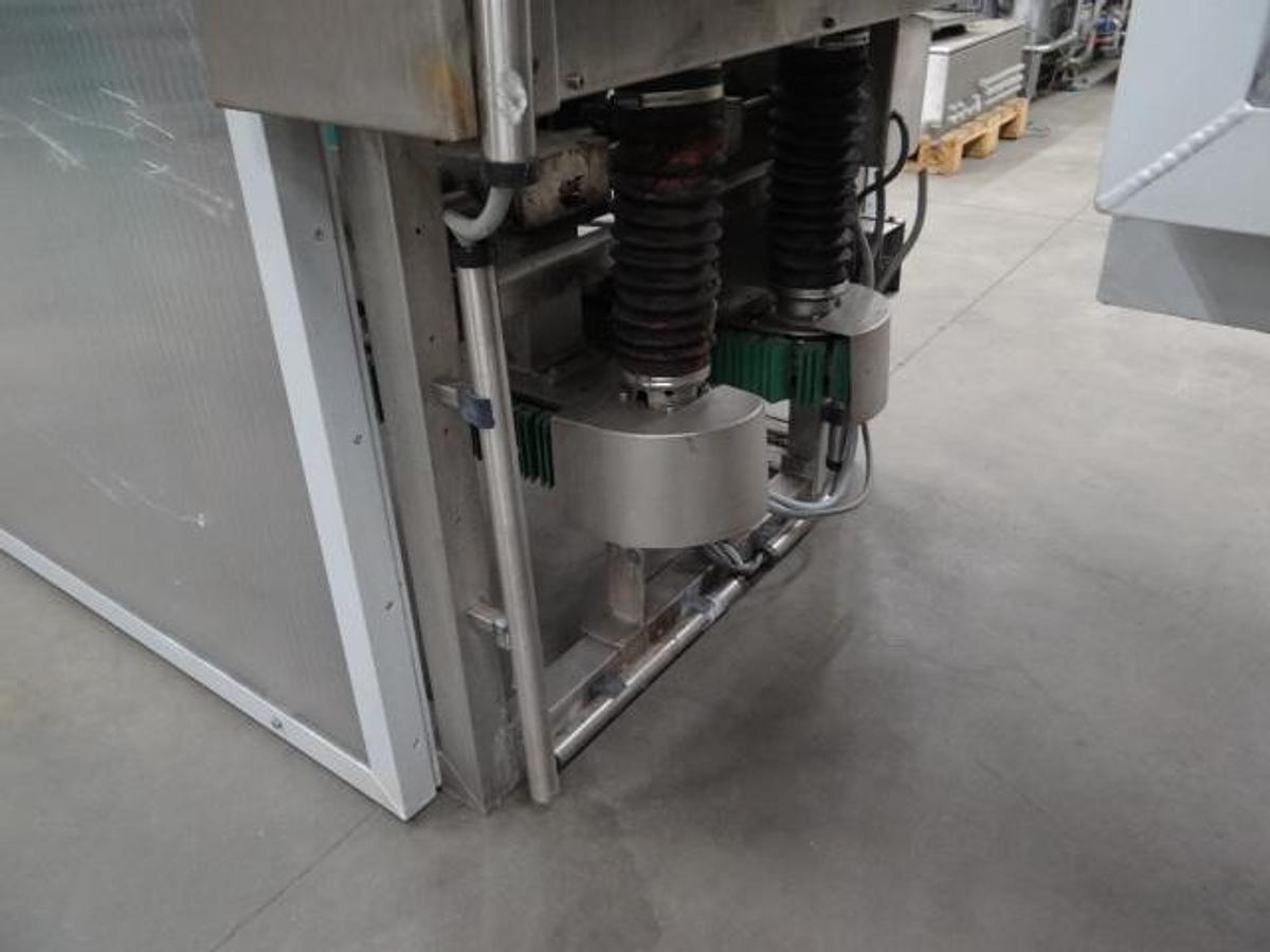 Gebruikt Empty bottle cleaner PET 0,5ltr