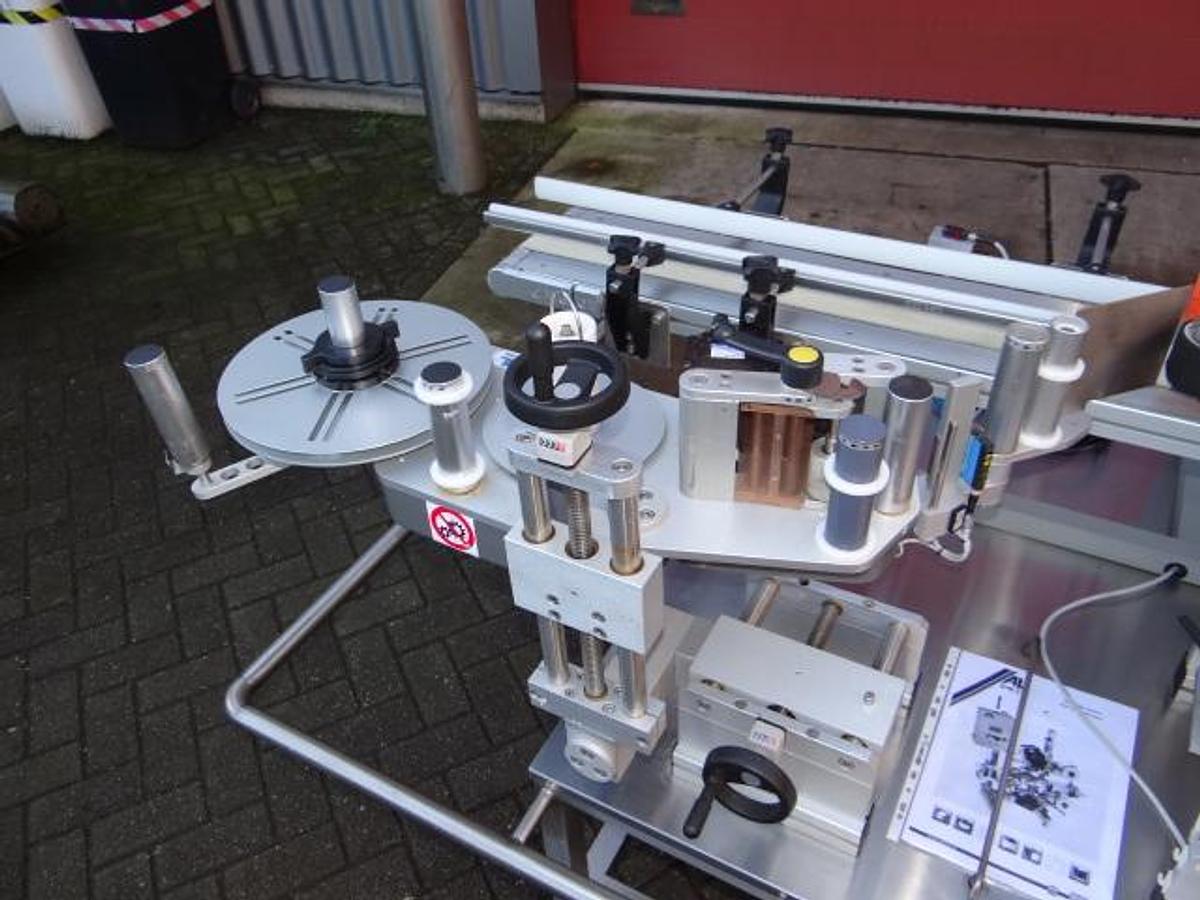 Gebruikt Labeling machine side label Altech
