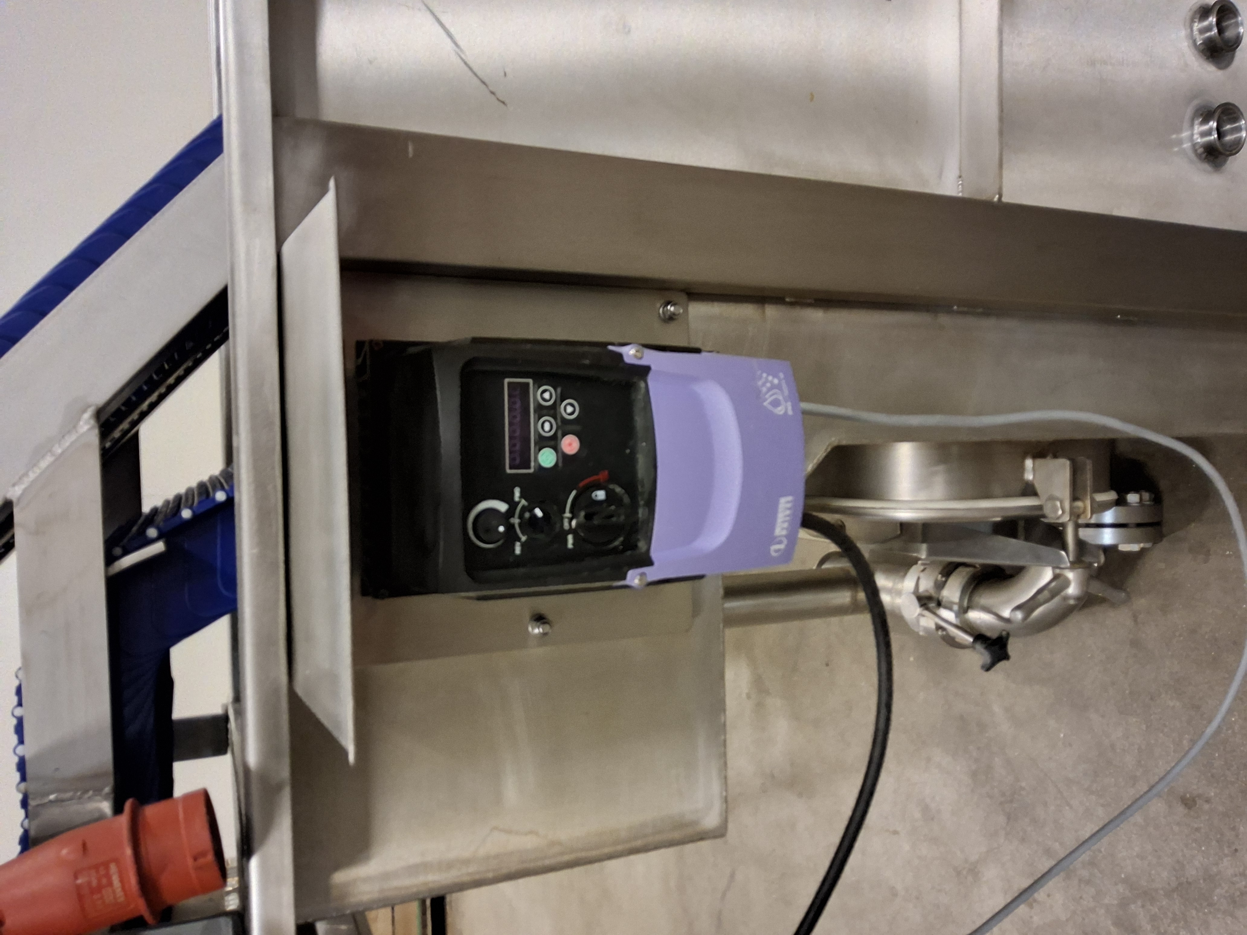 Gebruikt Washer with outfeed conveyor
