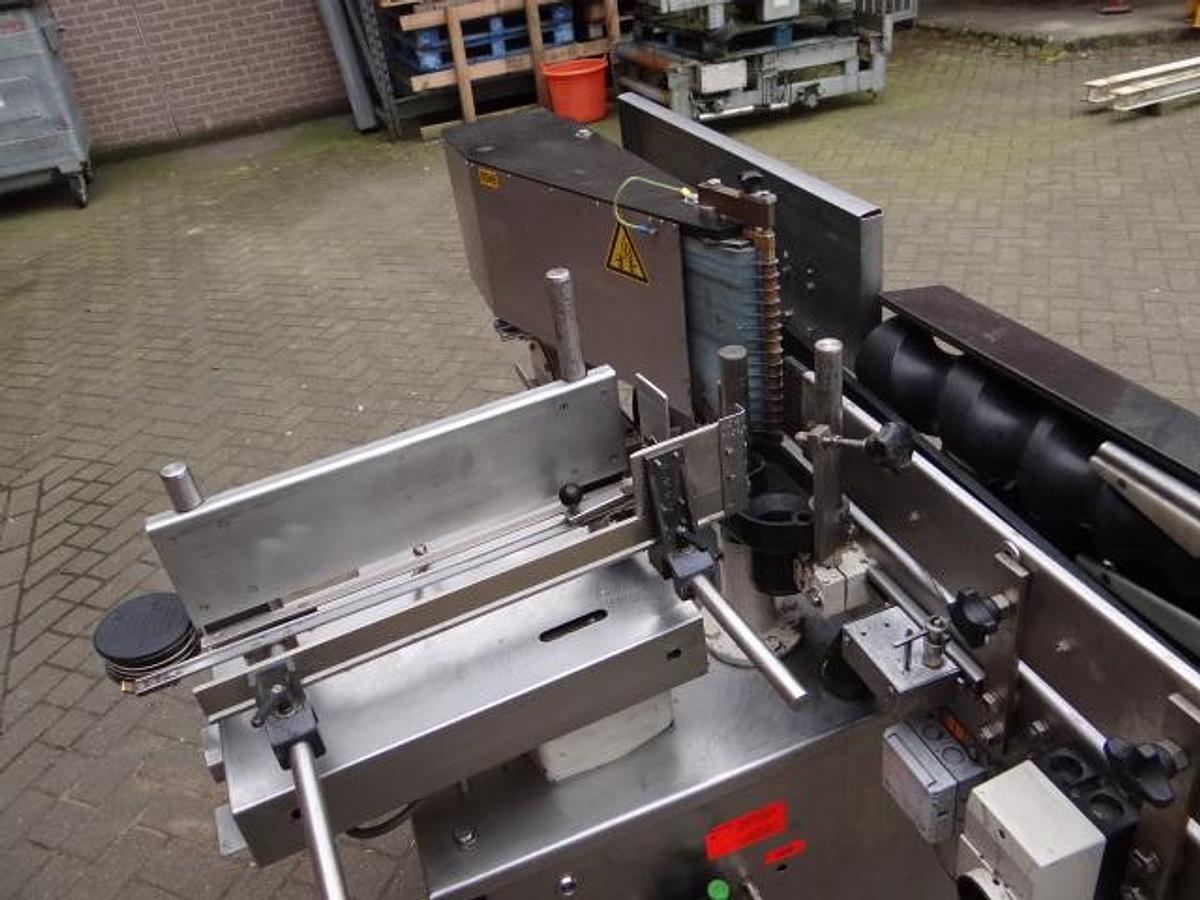 Gebruikt Krones rotina wetglue labeler