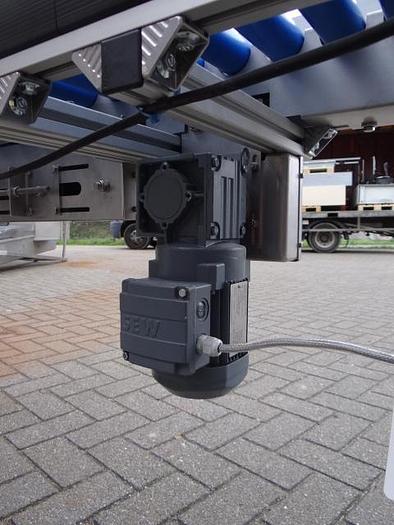 Used accumulation driven roller conveyor