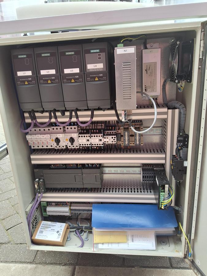 Gebruikt Press and screw capper Sneyders
