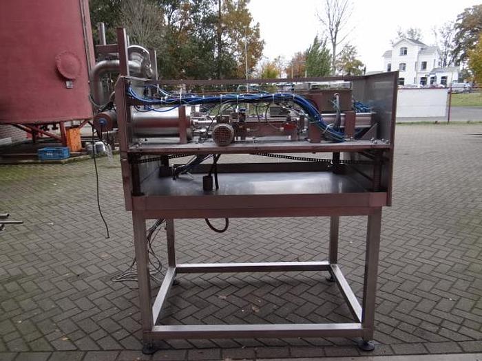 Used 2 station piston filler 5ltr