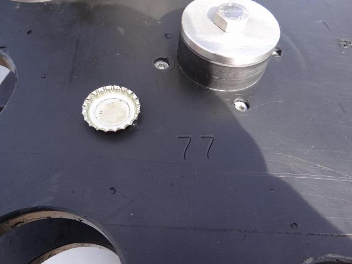 Gebruikt 1 station crowncorker