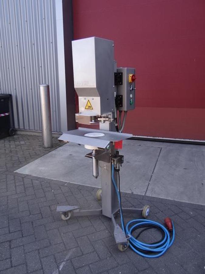 Gebruikt Lanico V110P H semi automatic Can seamer