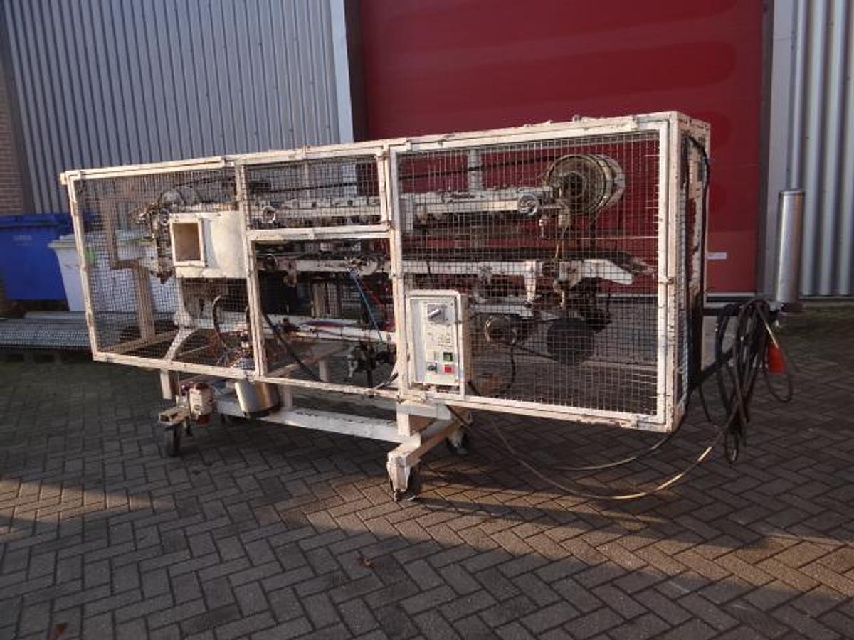 Gebruikt Roll trough labeler for Cans 99-230mm De Santis