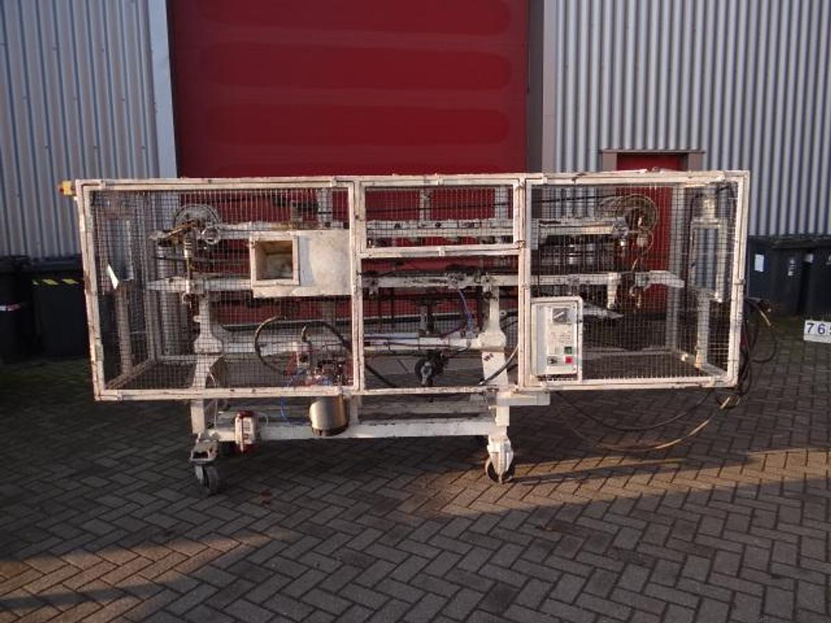 Gebruikt Roll trough labeler for Cans 99-230mm De Santis
