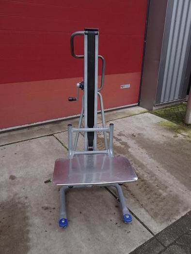 Used Manual lifting platform