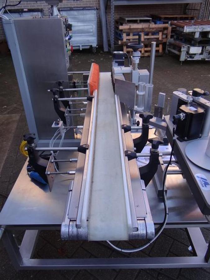 Gebruikt Labeling machine side label Altech