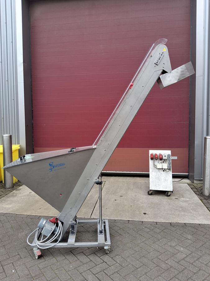 Gebruikt Upfeed cap conveyor Sneyders
