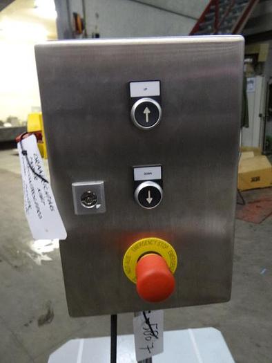 Used Stale hefplateau met bediening