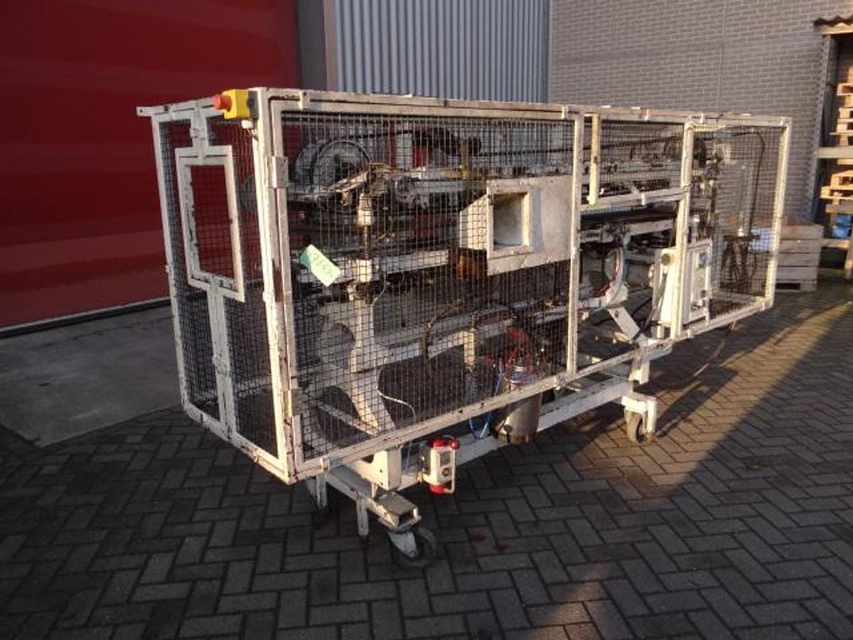 Gebruikt Roll trough labeler for Cans 99-230mm De Santis