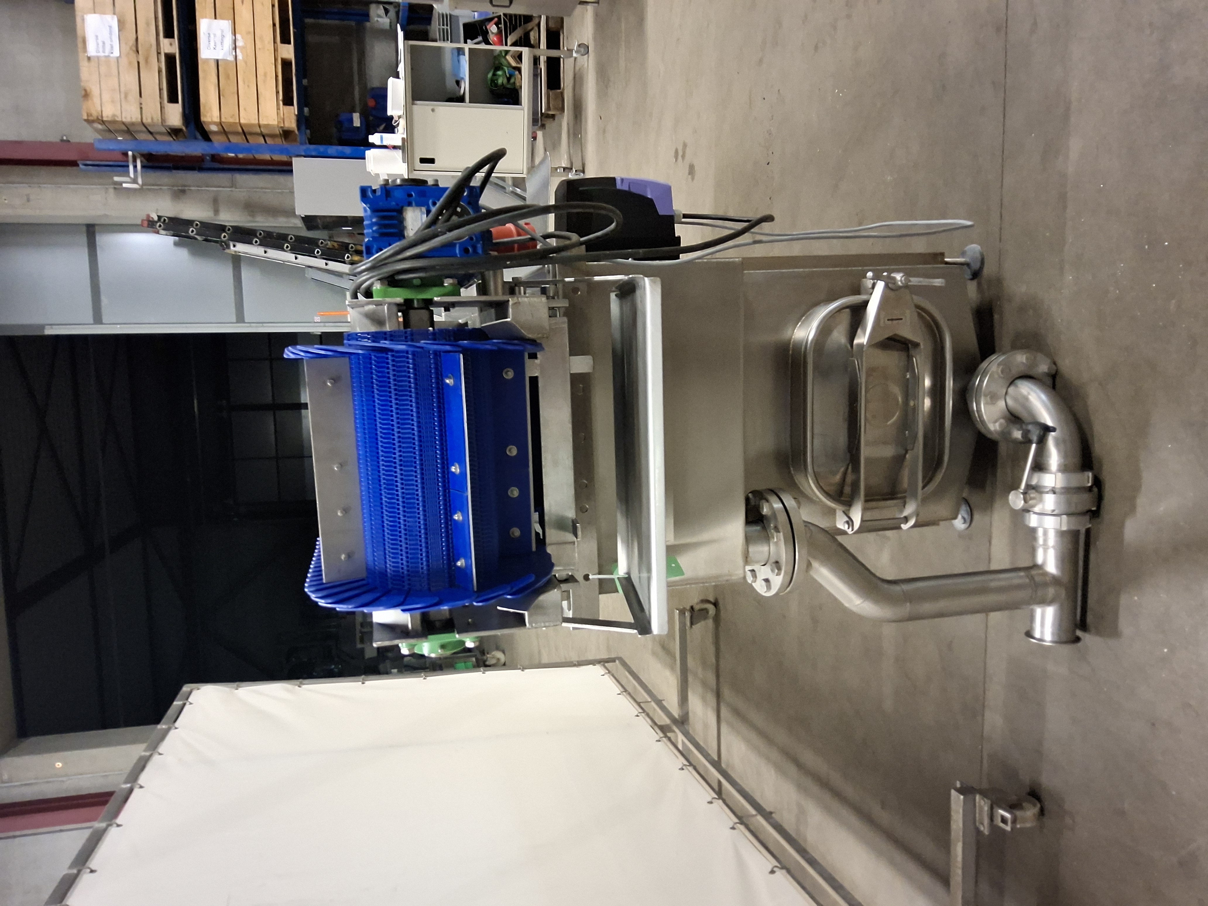 Gebruikt Washer with outfeed conveyor