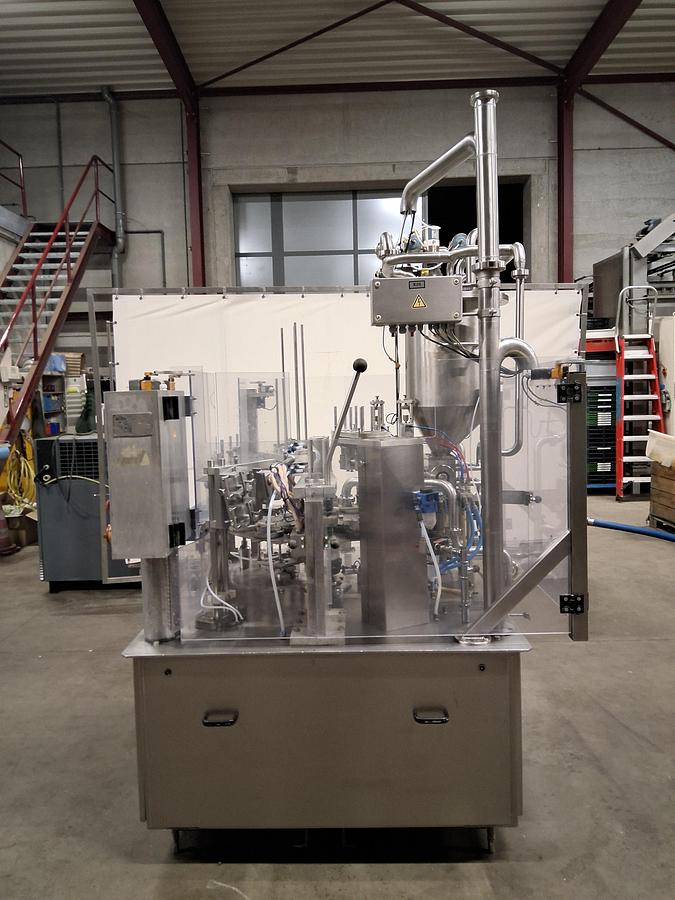 Gebruikt Waldner dosomat 2/2 cup filler/sealer