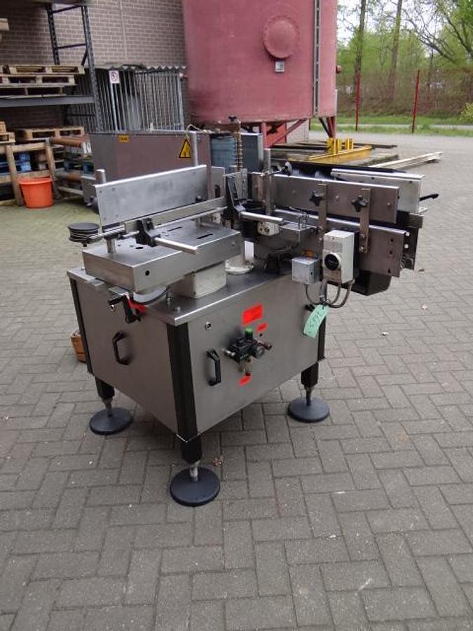 Gebruikt Krones rotina wetglue labeler