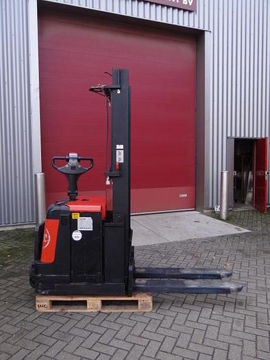 Used Pallet Stacker electric BT