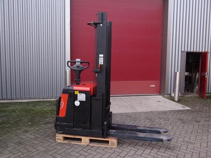 Used Pallet Stacker electric BT