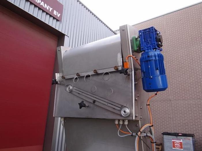 Used cap elevator and sorter
