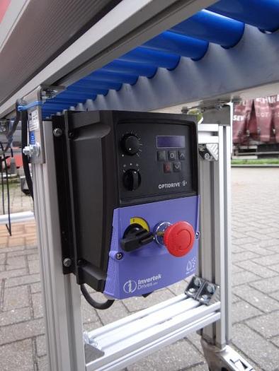 Used accumulation driven roller conveyor