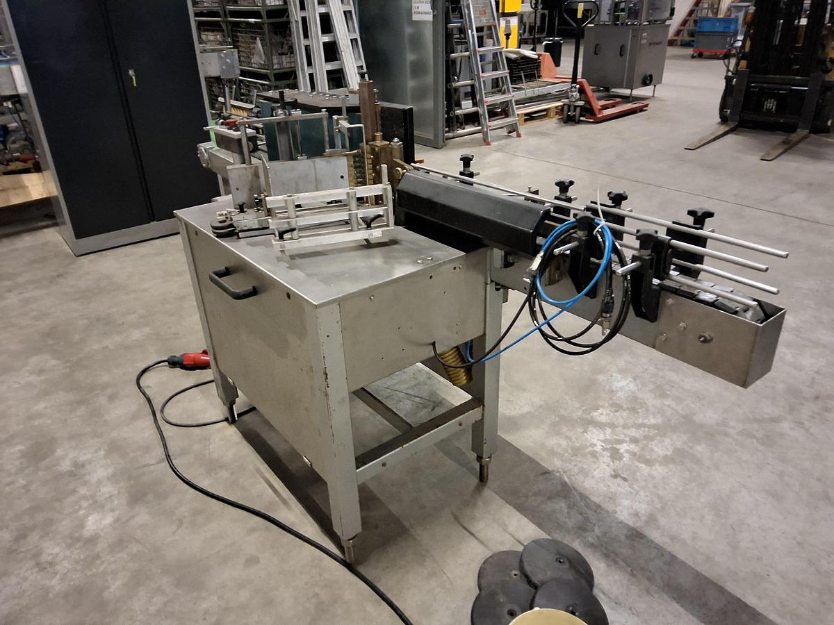 Gebruikt Langguth Unomatic wetglue labeler