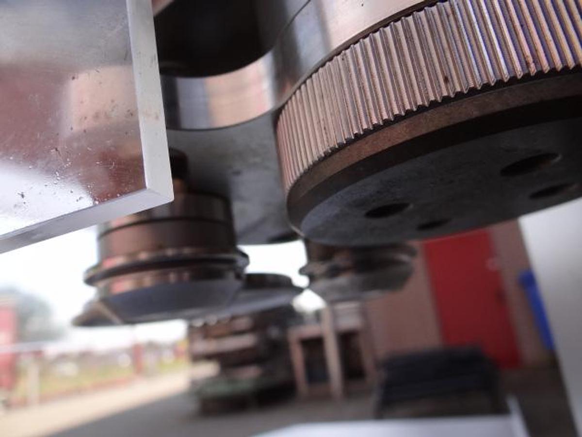 Gebruikt Lanico V110P H semi automatic Can seamer