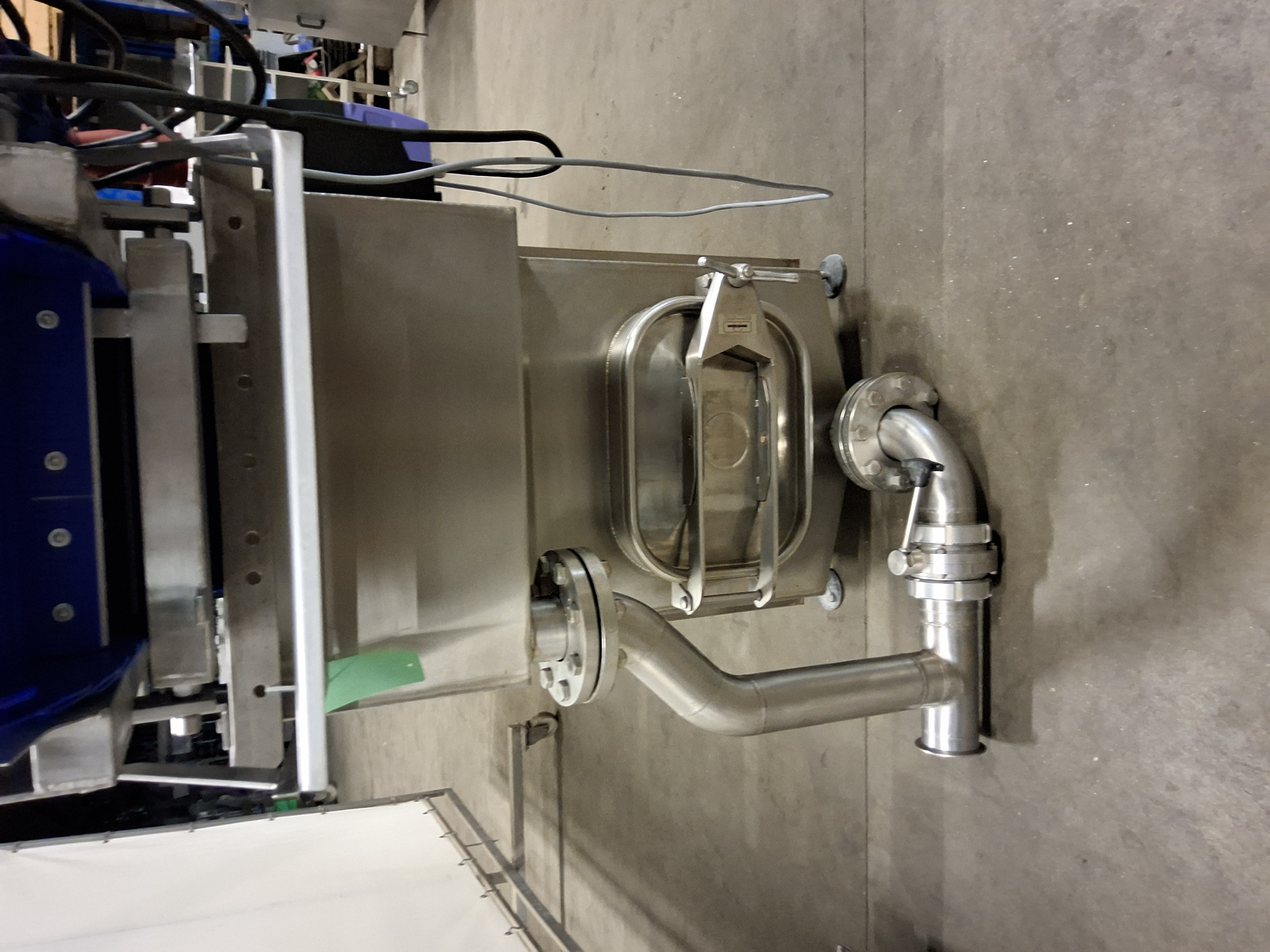 Gebruikt Washer with outfeed conveyor