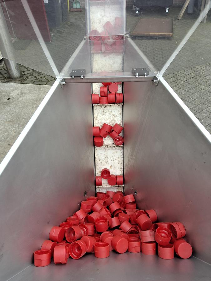 Gebruikt Upfeed cap conveyor Sneyders
