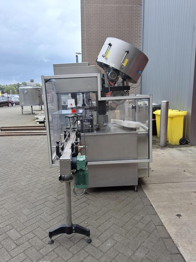 Gebruikt Press and screw capper Sneyders