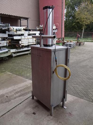 Used pneumatic plastic waste press