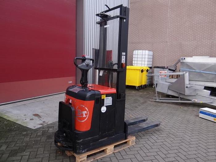 Used Pallet Stacker electric BT