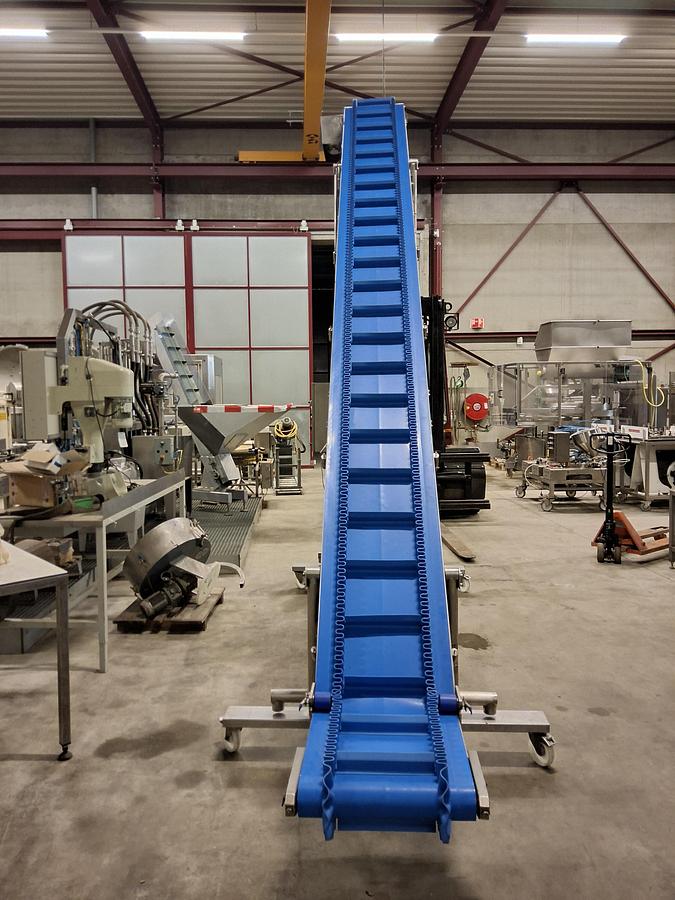 Gebruikt Upfeed conveyor / product elevator