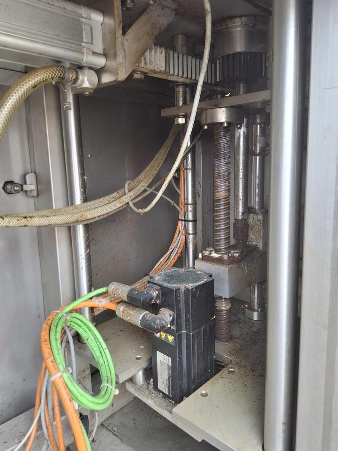 Gebruikt Piston dosing machine with infeed auger leonhardt ag-1 dpe 150 S