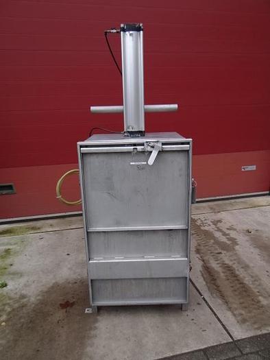 Used pneumatic plastic waste press